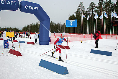 Лыжники борются за спортивную честь ООО "Газпром добыча Оренбург" на спартакиаде 2010 года в Югорске