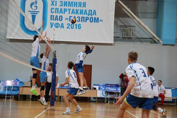 Юные волейболисты из Томска сражаются за победу