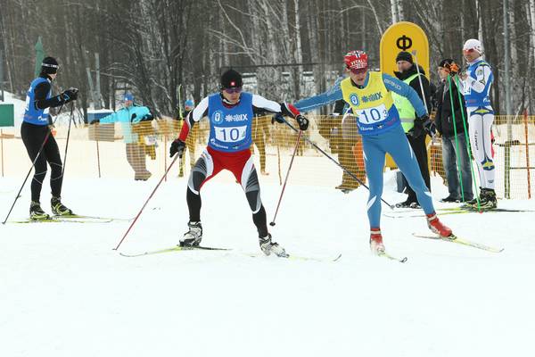 Спортсмены-лыжники ООО «Газпром добыча Оренбург» на спартакиаде 2012 года в Екатеринбурге